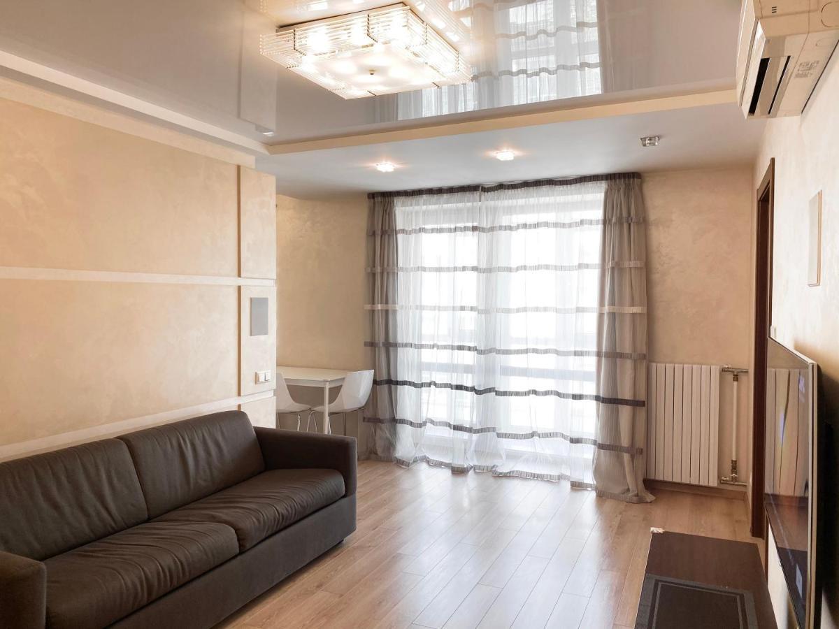 2-Bedroom Apartment Most City Area, Ekaterynoslav Square นิปโปร ภายนอก รูปภาพ