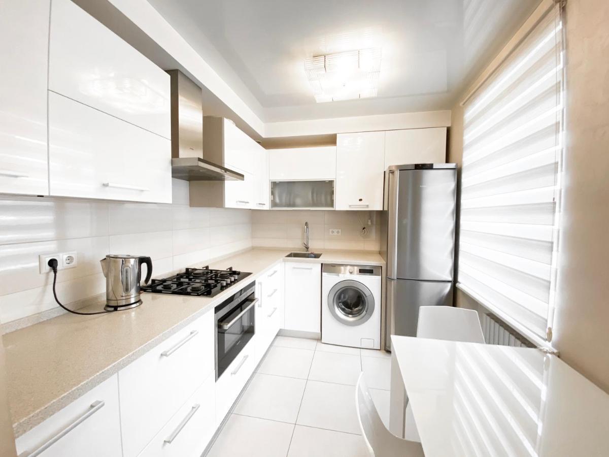 2-Bedroom Apartment Most City Area, Ekaterynoslav Square นิปโปร ภายนอก รูปภาพ