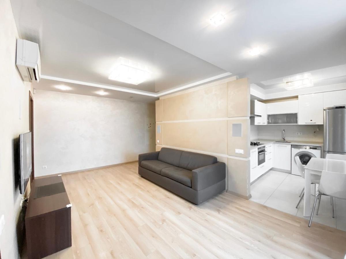 2-Bedroom Apartment Most City Area, Ekaterynoslav Square นิปโปร ภายนอก รูปภาพ