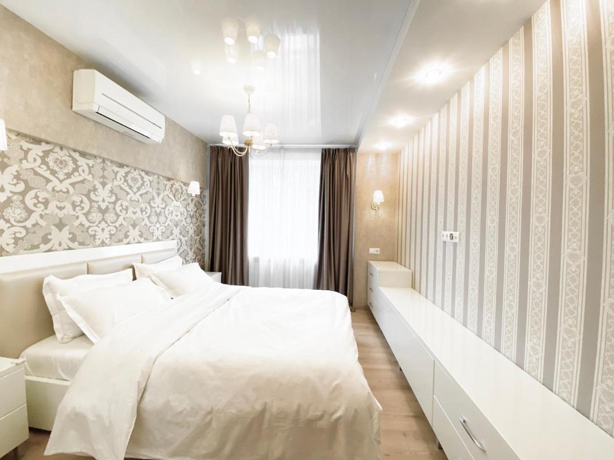 2-Bedroom Apartment Most City Area, Ekaterynoslav Square นิปโปร ภายนอก รูปภาพ